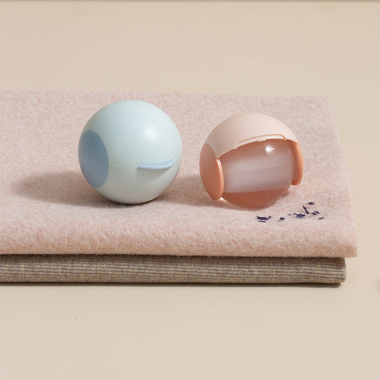 Spherical sticky hair